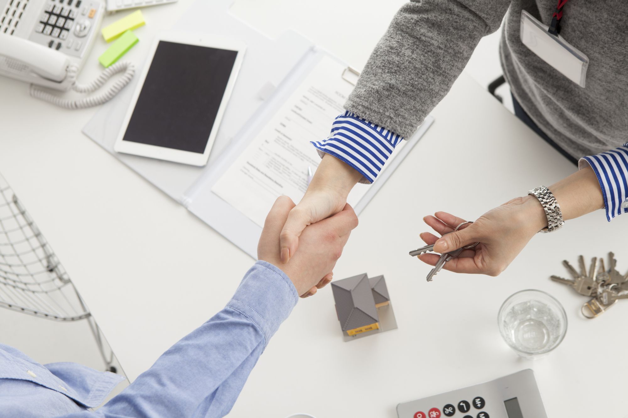 Control de visitas y cierre de la operación. INMOARENAL en Málaga